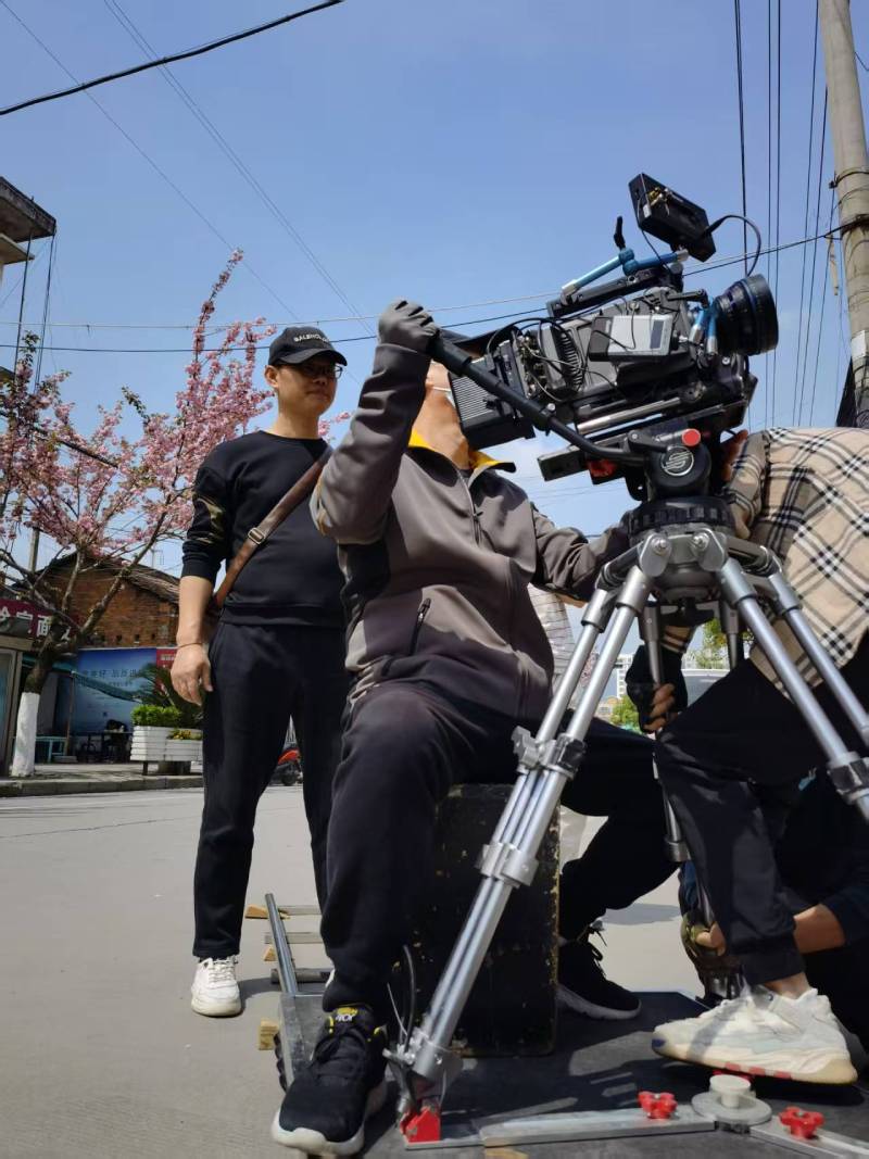 建水县广告片拍摄：快消品牌爆款之选，网感内容适配社媒传播！